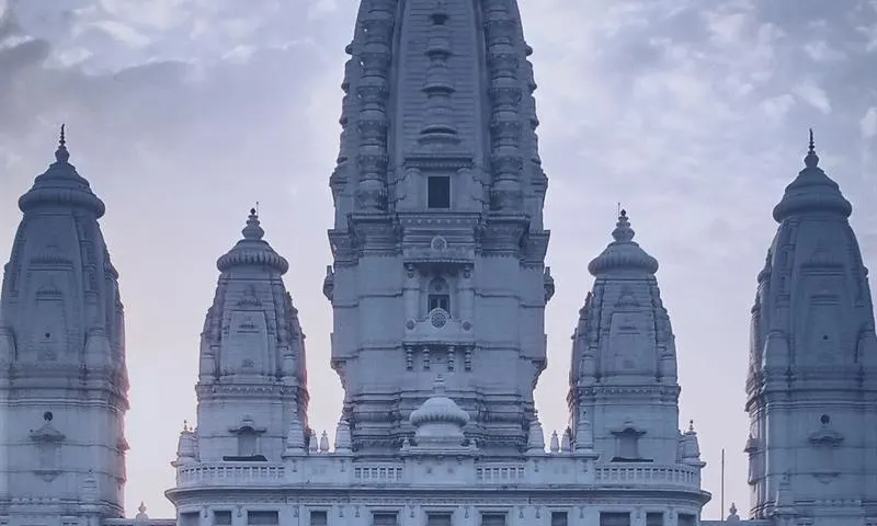 Packers and movers in Kanpur — city landmarks on the Ganga